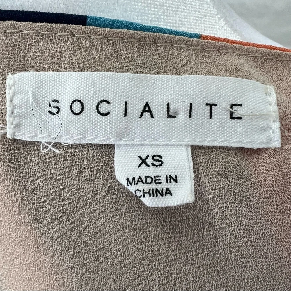 Socialite striped tank with adjustable straps and scalloped neckline. - Picture 7 of 8